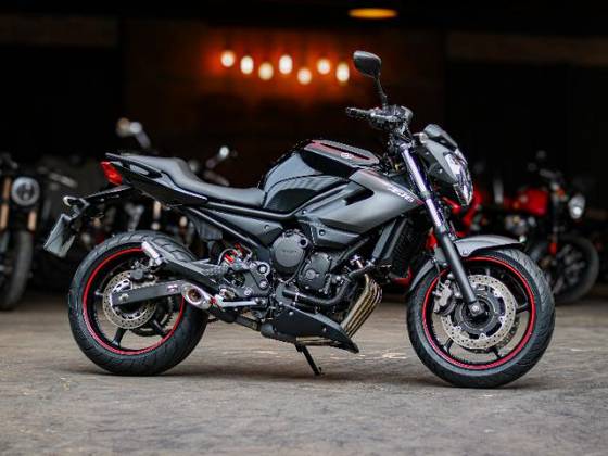 YAMAHA XJ6 N 